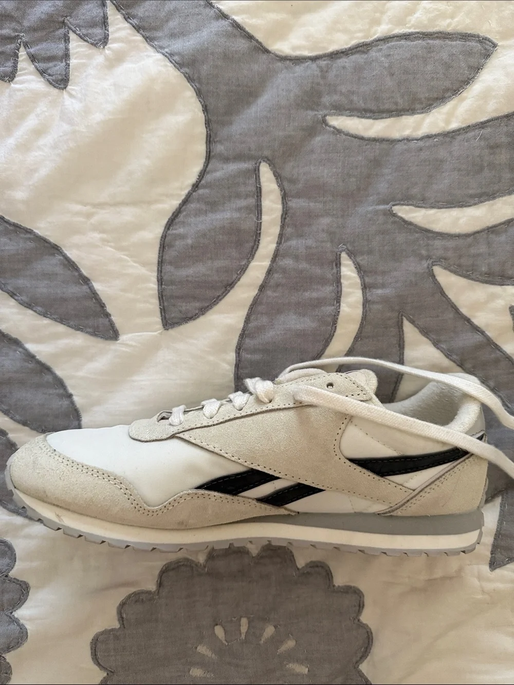 Reebok Retro Runner Sneakers in Cream and Navy